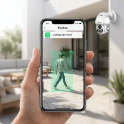 Смартфон показва мобилното приложение FipTec със засичане на движение в реално време от външната Wi-Fi камера LO12 Pro, осигурявайки надеждна смарт охрана и пълен контрол за Вашето спокойствие.