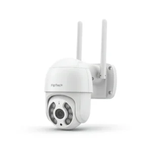 Бяла въртяща се безжична WiFi камера FipTec с две антени за външно видеонаблюдение на чист фон, осигуряваща надеждна защита и пълно спокойствие за вашия дом и семейство.