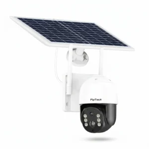 Бяла безжична соларна камера FipTec с голям интегриран соларен панел на бял фон, осигуряваща енергийна независимост и надеждна защита за вашия дом и пълно спокойствие.