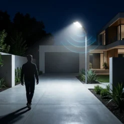 Соларна LED лампа FipTec със сензор за движение се задейства автоматично при преминаване на човек през нощта. Осигурява надеждна външна охрана, гарантирайки вашето пълно спокойствие и лесен контрол на сигурността.